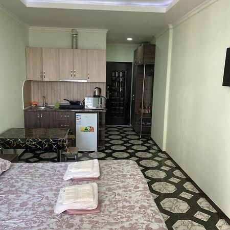 באטומי Apartment Maho מראה חיצוני תמונה